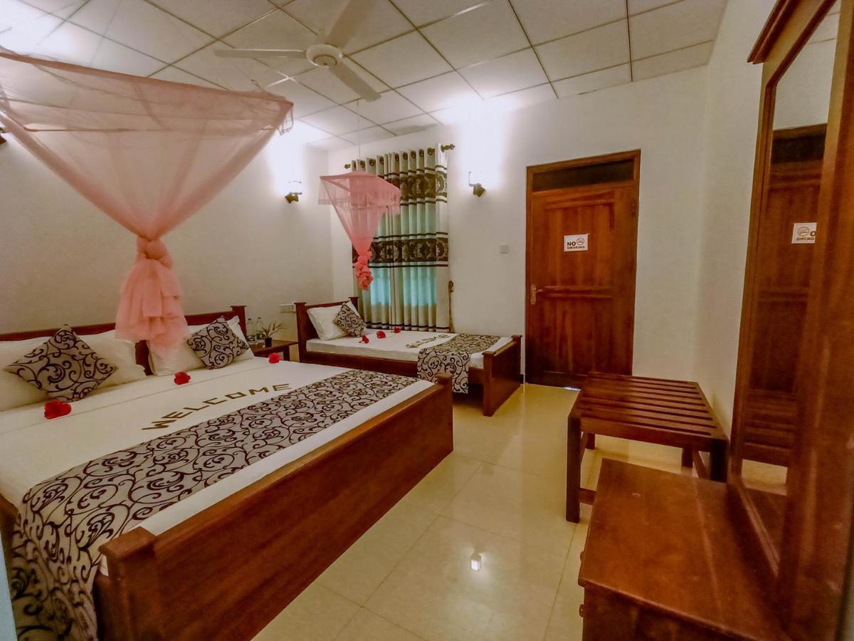 Nimsara Lodge Sigiriya Exteriör bild